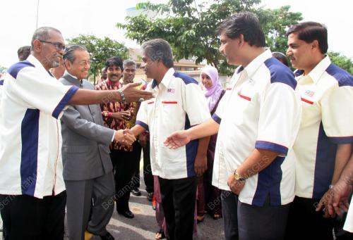 DR MAHATHIR MOHAMAD