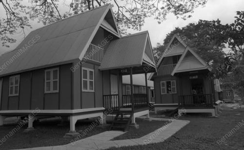 KL07_16012015_RUMAH_KARYANEKA