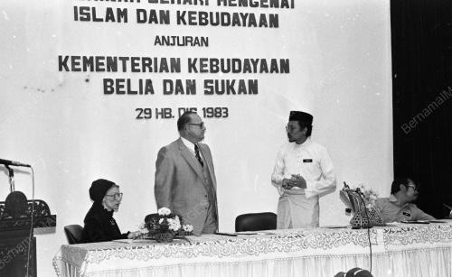 KL07_16022015_ANWAR_SEMINAR