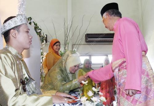 MOHD NAJIB TUN ABDUL RAZAK