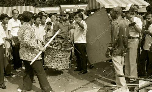KL07_160690_GOTONG_ROYONG
