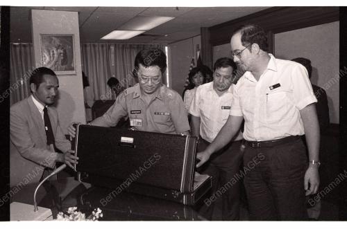 NAJIB RASMI PROGRAM MEMANAH