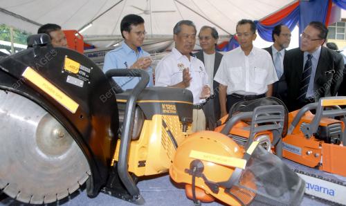 TAN SRI MUHYIDDIN YASSIN