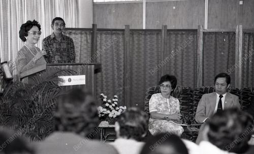 HARI PAHLAWAN