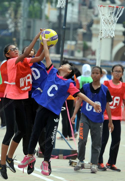 KL07_17042016_BOLA_JARING