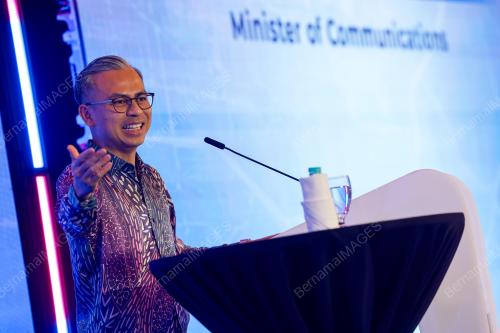 DATUK FAHMI FADZIL