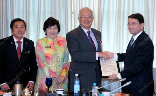 DATUK SERI NAJIB TUN RAZAK