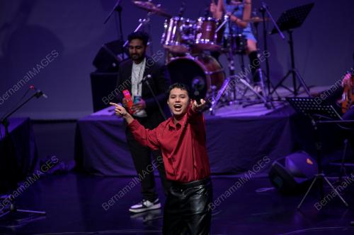 KONSERT UNVEILING UNIQUENESS 2