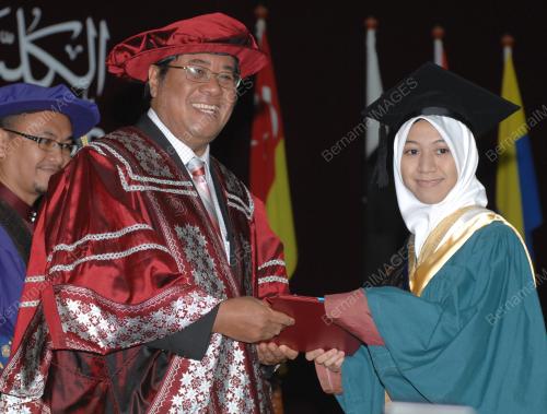 ISTIADAT KONVOKESYEN KUIS KE-12