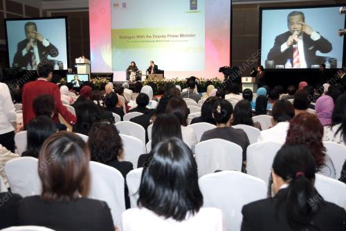 WOMEN SUMMIT