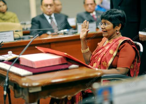 KL07_18112016_SENATOR