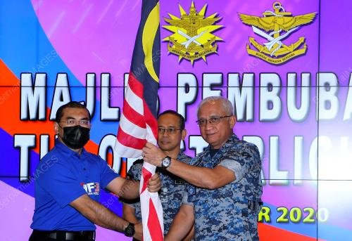 TAN SRI AFFENDI BUANG