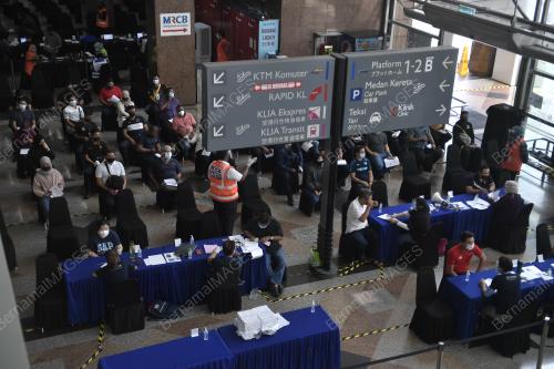 VAKSIN MENERUSI INISIATIF TRAK VAKSIN BERGERAK MYMEDIC@WILAYAH