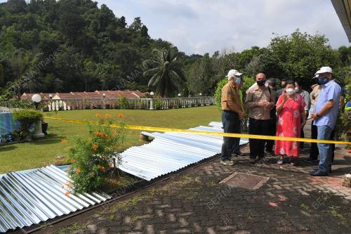 DATUK SERI TAKIYUDDIN HASSAN