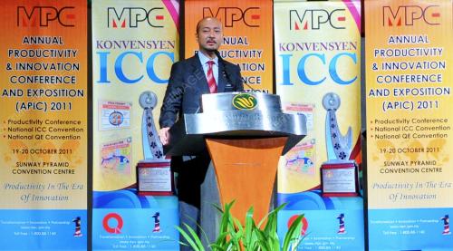 DATUK MUKHRIZ TUN MAHATHIR