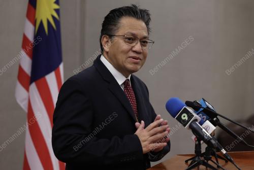 DATUK NUR JAZLAN MOHAMED