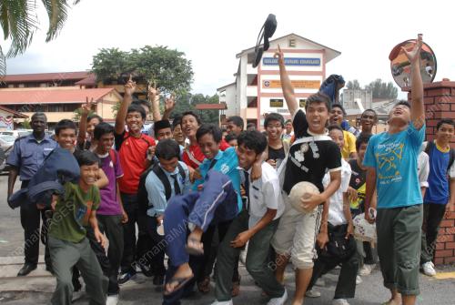 MENJELANG CUTI PERSEKOLAHAN
