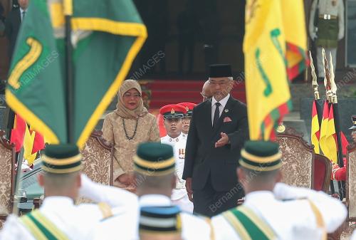 AL-SULTAN ABDULLAH RI'AYATUDDIN AL-MUSTAFA BILLAH SHAH