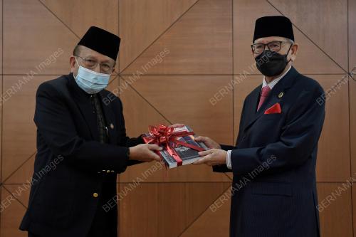TAN SRI DR RAIS YATIM