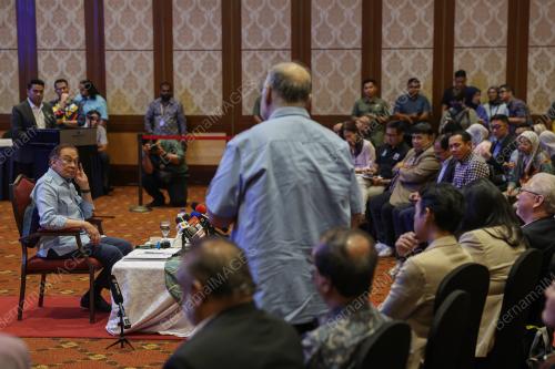 DATUK SERI ANWAR IBRAHIM