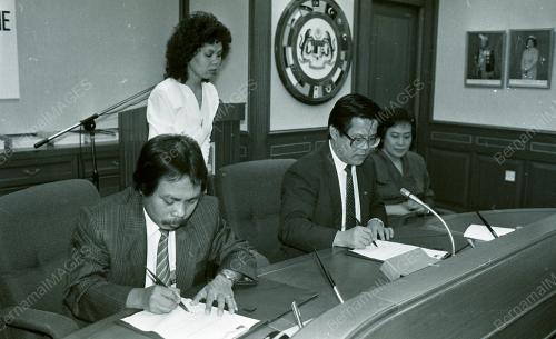 KL07_220390_PERJANJIAN