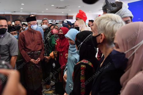 DATUK SERI ISMAIL SABRI YAAKOB