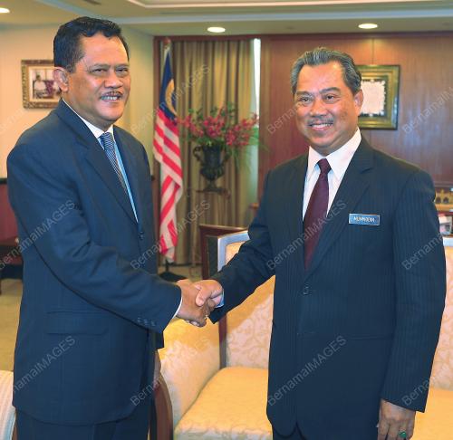 TAN SRI MUHYIDDIN MOHD YASSIN