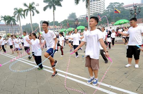 KL07_22062014_SKIPPING