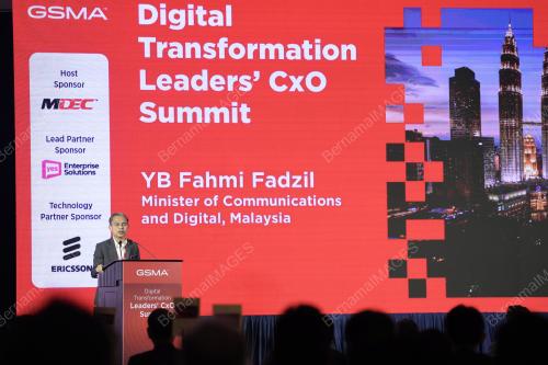 FAHMI FADZIL