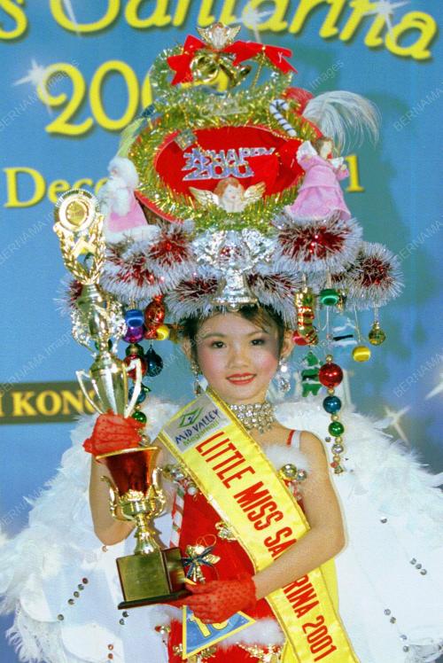 KL07_22122001_MISS_SANTARINA