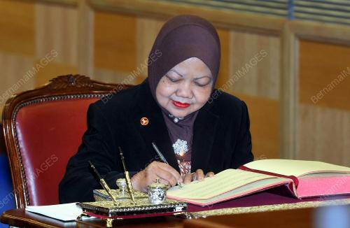 KL07_22122015_PARLIMEN