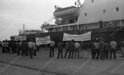 KL07_23012015_BOIKOT_KAPAL