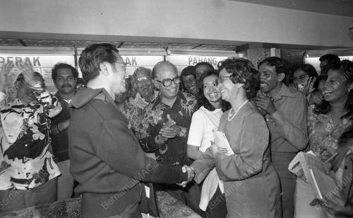 PERDANA MENTERI DAN ISTERI