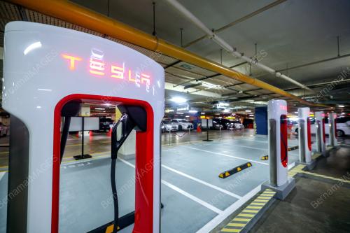 TESLA SUPERCHARGER