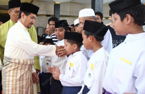 AGONG
