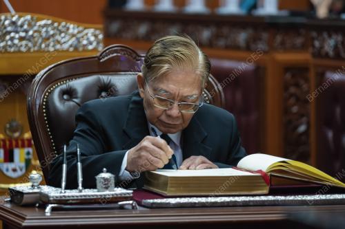 DATUK LEONG NGAH NGAH