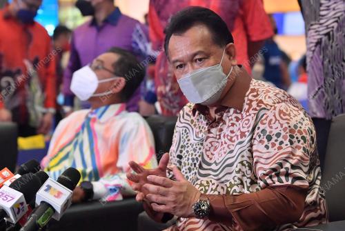 DATUK SERI ALEXANDER NANTA LINGGI