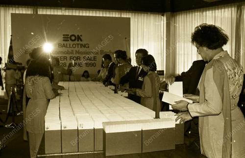 KL07_260690_EON