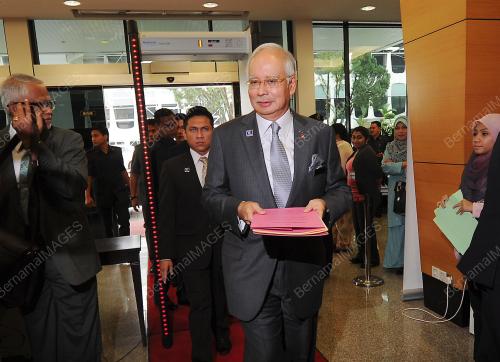 KL07_26062013_PARLIMEN