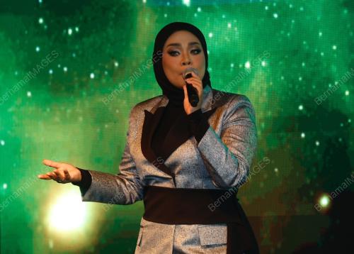 LIZA HANIM