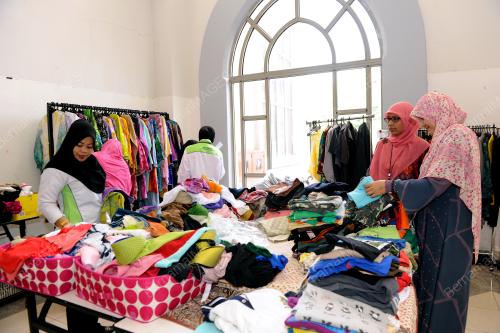 KL07_27042017_BELI_BAJU