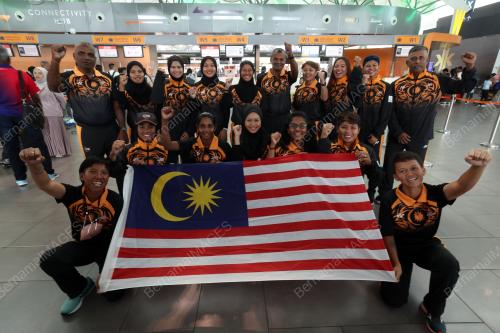 SKUAD KRIKET BERSIAP SEDIA