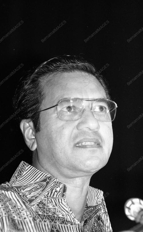DATUK SERI DR. MAHATHIR MOHAMAD