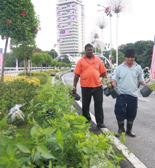 PERSIAPAN SAMBUTAN HARI KEMERDEKAAN