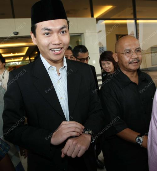 MOHD SAIFUL BUKHARI AZLAN
