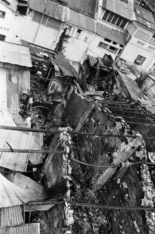 KEDAI TERBAKAR