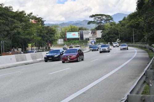 LEBUHRAYA PANTAI TIMUR ARAH KUALA LUMPUR