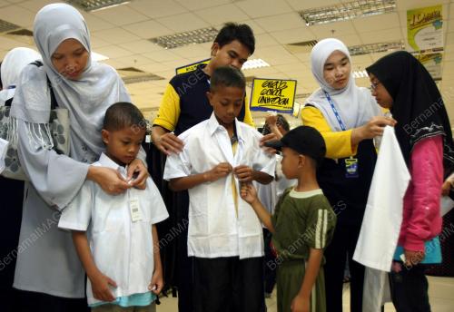 POGRAM BANTUAN PAKAIAN SERAGAM SEKOLAH