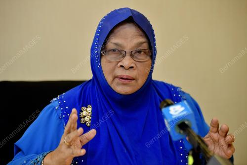 PROF DATUK DR RAMLAH ADAM