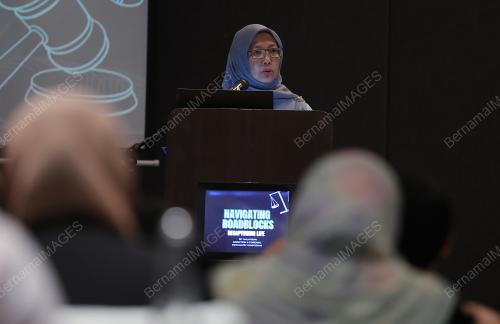 DR ZALIHA MUSTAFA